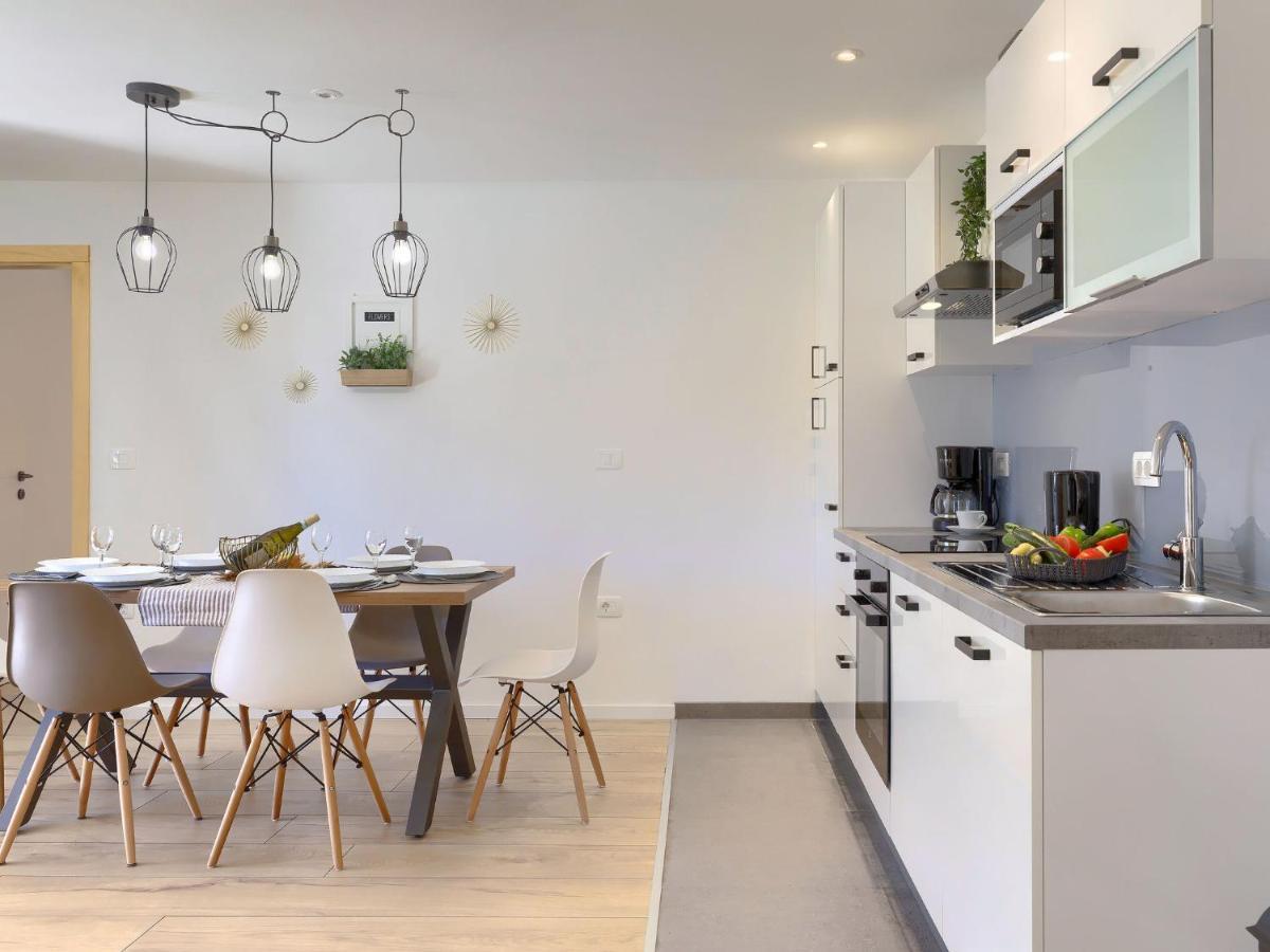 Holiday Home Laura By Interhome Пула Екстериор снимка